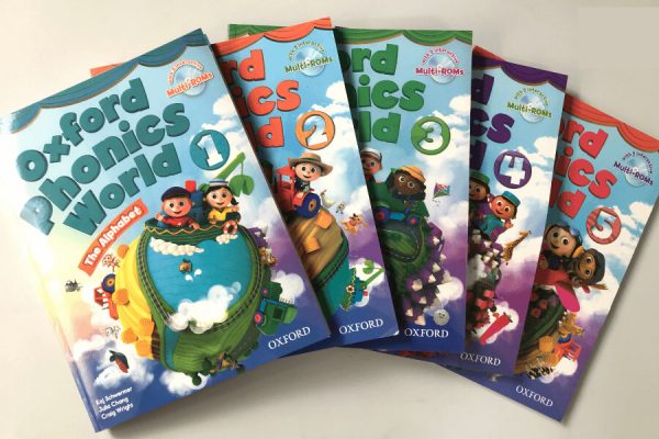 Bộ 2 Cuốn Oxford Phonics World 4 - Student Book + Workbook